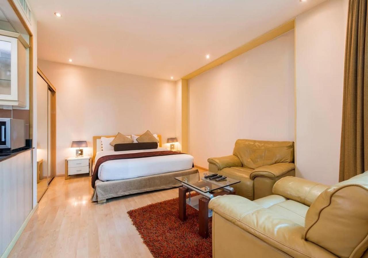 De Belwood Near Igi Delhi Airport Hotel 4*