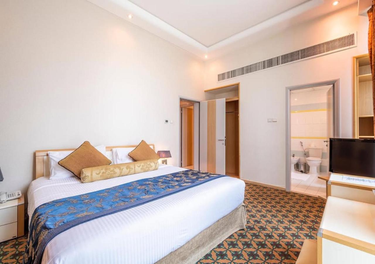 De Belwood Near Igi Delhi Airport New Delhi